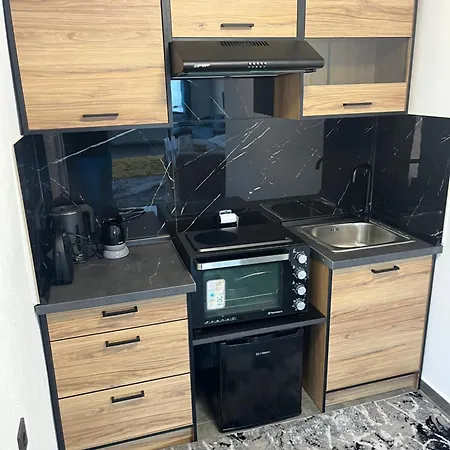 Elatovillage Apartman *