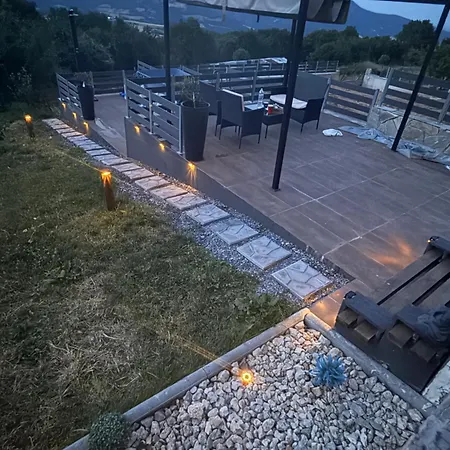 Elatovillage *
